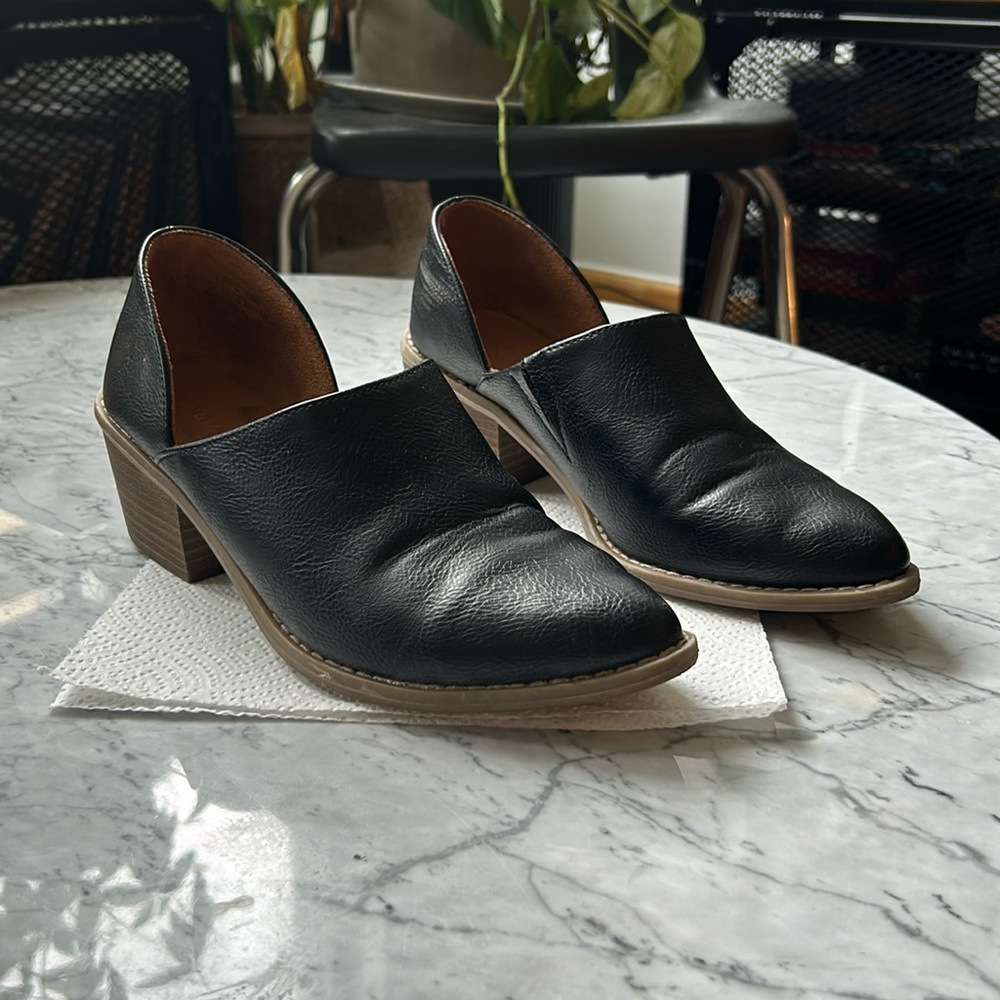 Cynthia Rowley booties